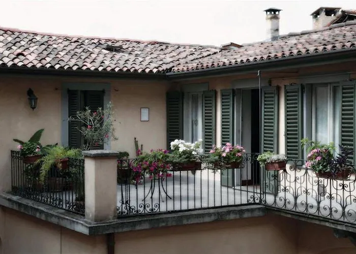 Angolo Del Poeta 4* Bergamo