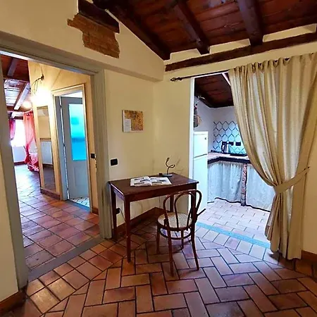Alojamento de Acomodação e Pequeno-almoço Angolo Del Poeta 4*