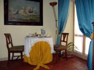 Angolo Del Poeta Alojamento de Acomodação e Pequeno-almoço 4*