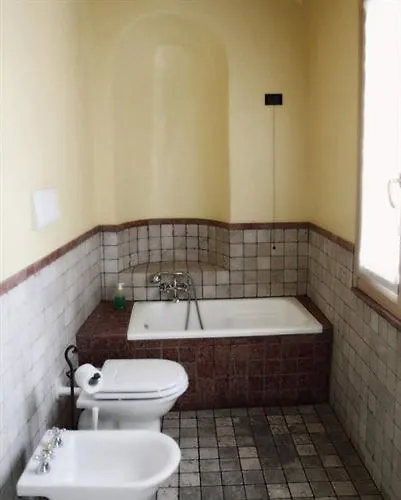 Angolo Del Poeta Бергамо