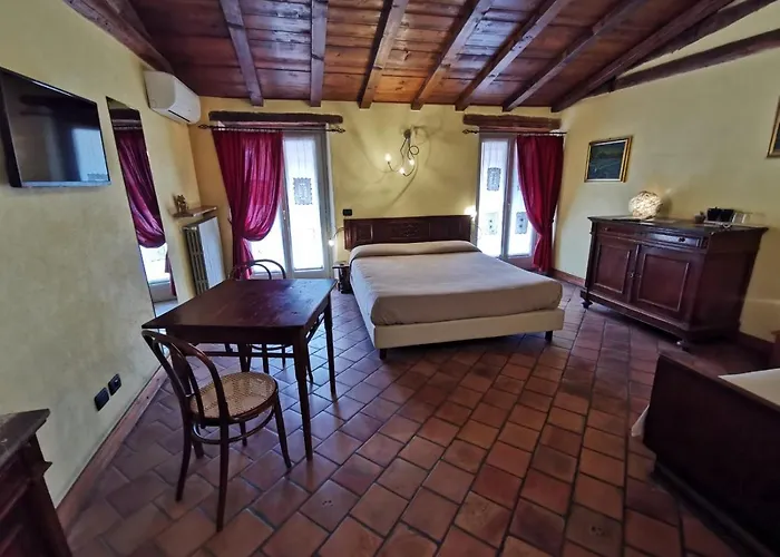 Couette-café Angolo Del Poeta 4*