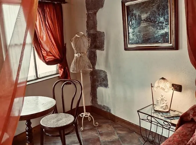 Angolo Del Poeta Panzió 4*