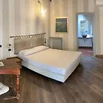 Angolo Del Poeta 4*