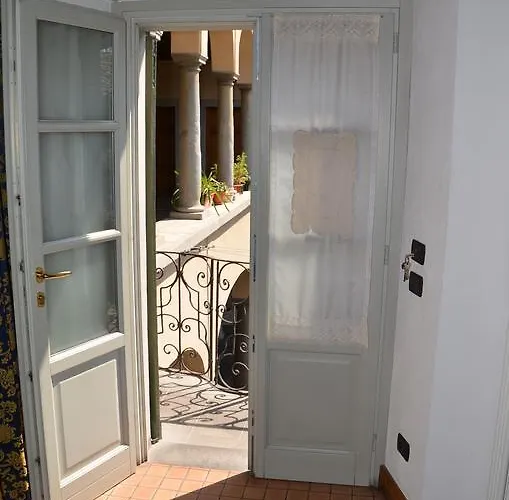 Angolo Del Poeta Bed & Breakfast 4*